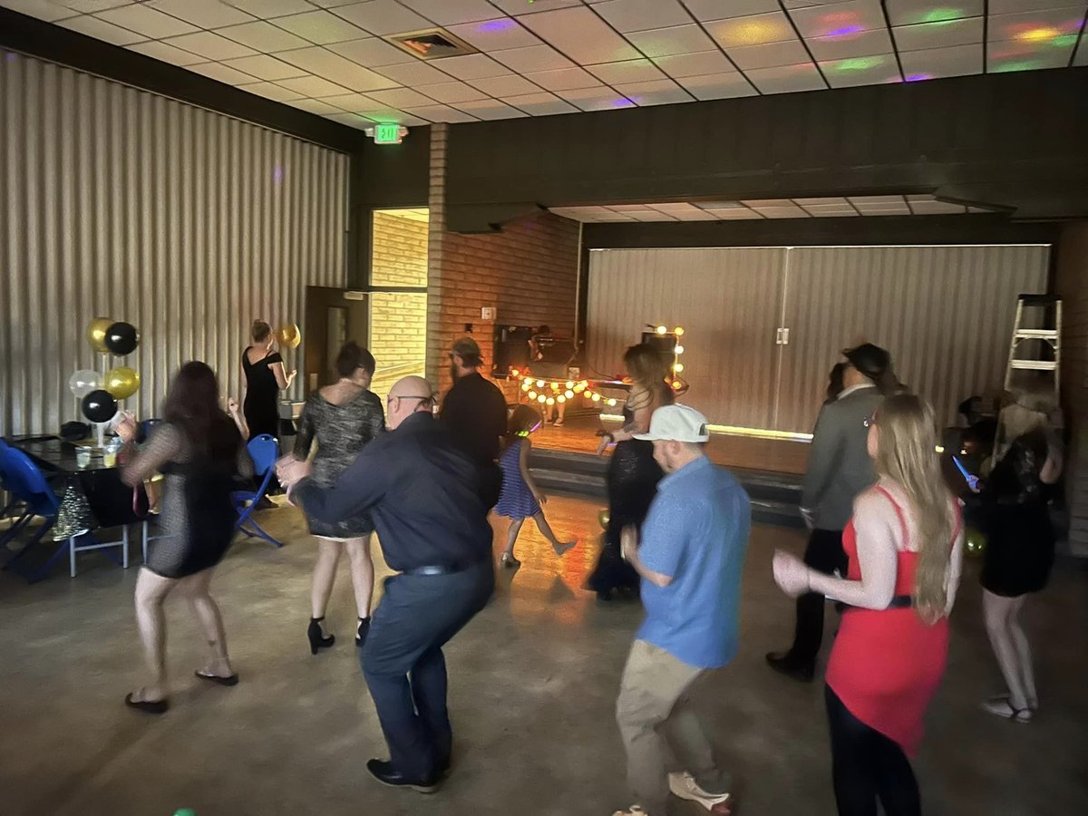 ypr_national's tweet photo. This past weekend, YPR-Durango hosted a Second Chance Prom event. It was a huge success with 25 participants enjoying dancing, mocktails, and a professional photographer. Such an amazing night! #SecondChanceProm #YPRDurango #Recovery https://t.co/wEp366kVlQ