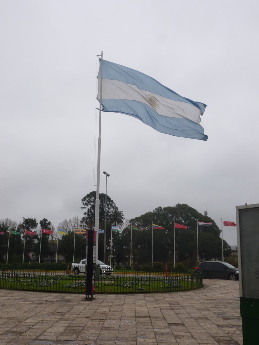 Clementjoelr's tweet photo. Con el hermoso recuerdo que me trae esta foto que tomé en la Plaza de Tigre en Buenos Aires, le deseo a toda mi gran familia Argentina un Feliz 9 de julio 🩵🇦🇷 los extraño! https://t.co/TlOdl3CdwO