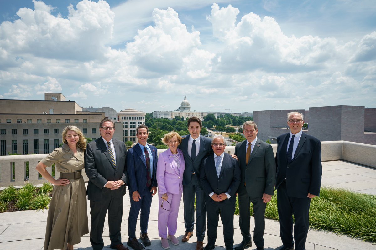 Justin Trudeau tweet media