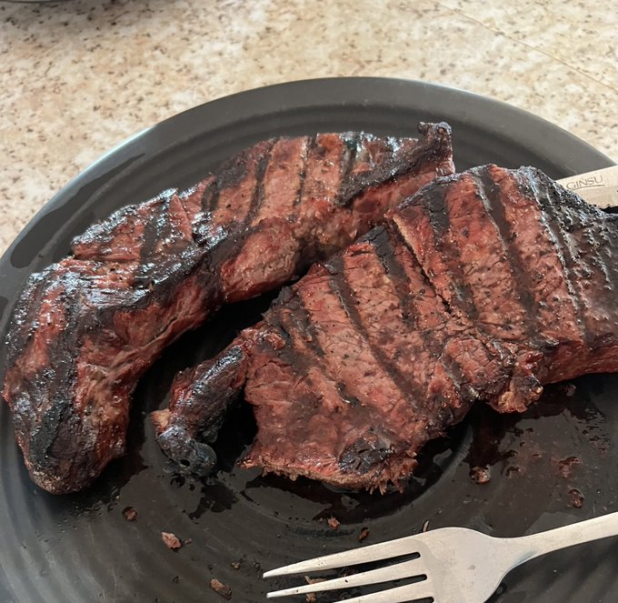 #meat  🤣 Shows diff times tonight. https://t.co/x4O63liF6h<a href="/tag/meat"class="tags">#meat</a>