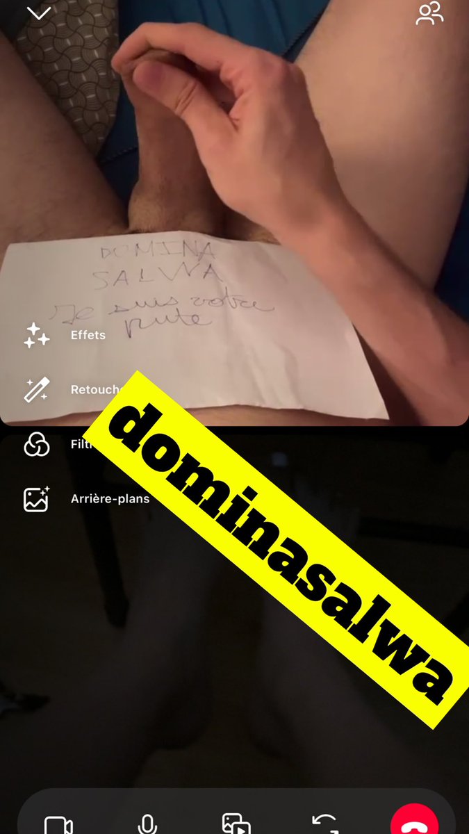DominaSalwa's tweet photo. ma grosse pute qui a écrit mon nom sur une feuilles et qui a cracher dessu comme une pute je kifff vous dresse bande de pute à raquer https://t.co/exrEWm5h0h