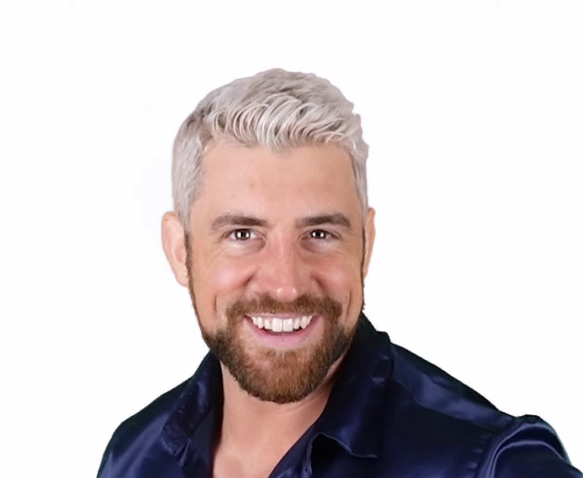 RealJackCassidy's tweet image. Nobody in the entire entertainment world has gotten more mileage on a headshot than Joe Hendry  😂

#WWENXT