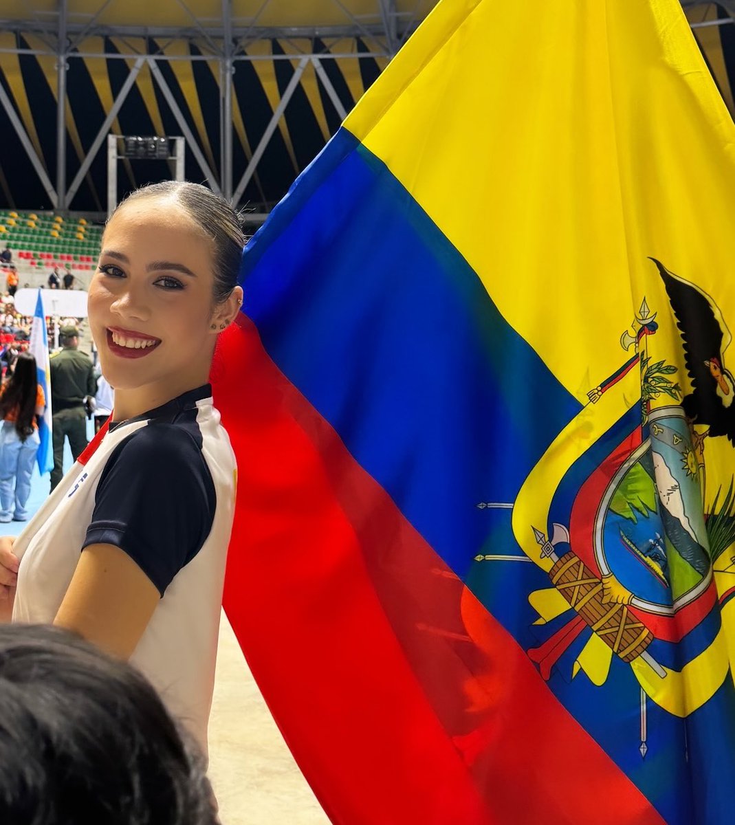 La tricolor Samia Álava vuelve a conquistar un podio internacional, esta vez, en el Campeonato Panamericano de Naciones de Patinaje Artístico, en Ibagué. 
Samia se ubicó primera en el tablero general con 131.87 puntos, seguida de la brasileña Laura Olimpio con 117.77 puntos…