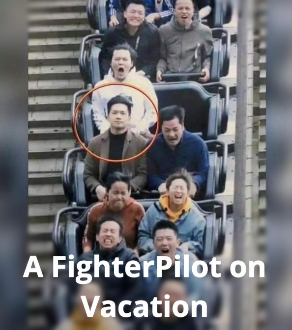 SandhillsMoving's tweet photo. LOL - #HappyTuesday 🛬💺🎢 https://t.co/HjjHkHINVL