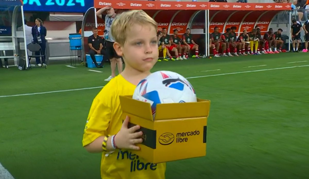 QUE HACE MIRKO EN LA CANCHA