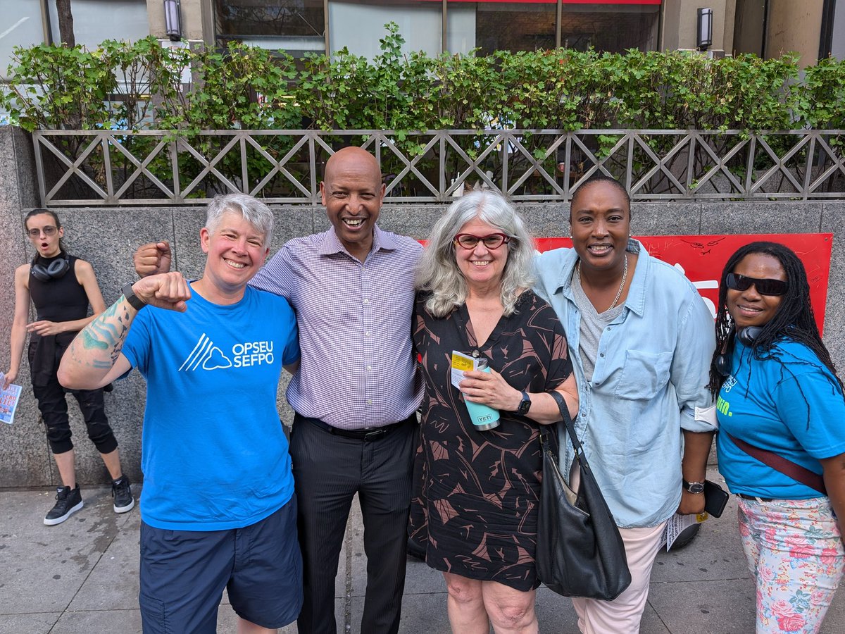JILLSLASTWORD's tweet photo. Proud to stand w @OPSEU 
workers today!They deserve fair wages and benefits too! LCBO 2.5B revenue last yr helped fund PUBLIC edu and health care. Instead Premier Privatization Ford is out to put profit over people yet again! KEEP PUBLIC $ PUBLIC!

#ONpoli #fordsdrysummer #onlab https://t.co/AGcQoWyYi9