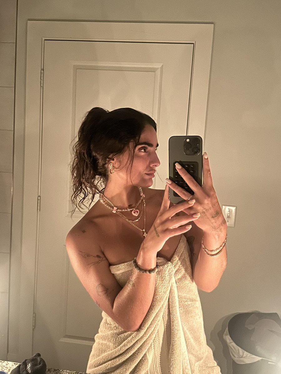 isabellaalc_'s tweet photo. https://t.co/ruGc1ZzzJT