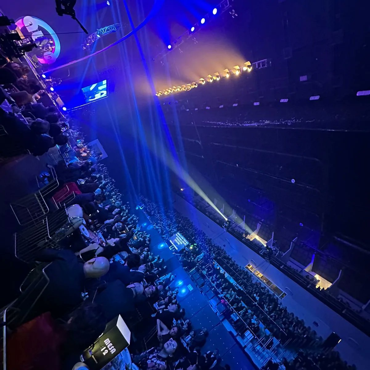 fcogroup's tweet photo. ✨ Los Premios Aura 2024.✨

1.- Un público maravilloso.
2.- Listos para los Premios.
3.- El equipo.
4.- Los creadores @dplazah y @raulferraezp.

#actionmedia #itsallaboutme #fcogroup #auraseries https://t.co/30CBahG2NH