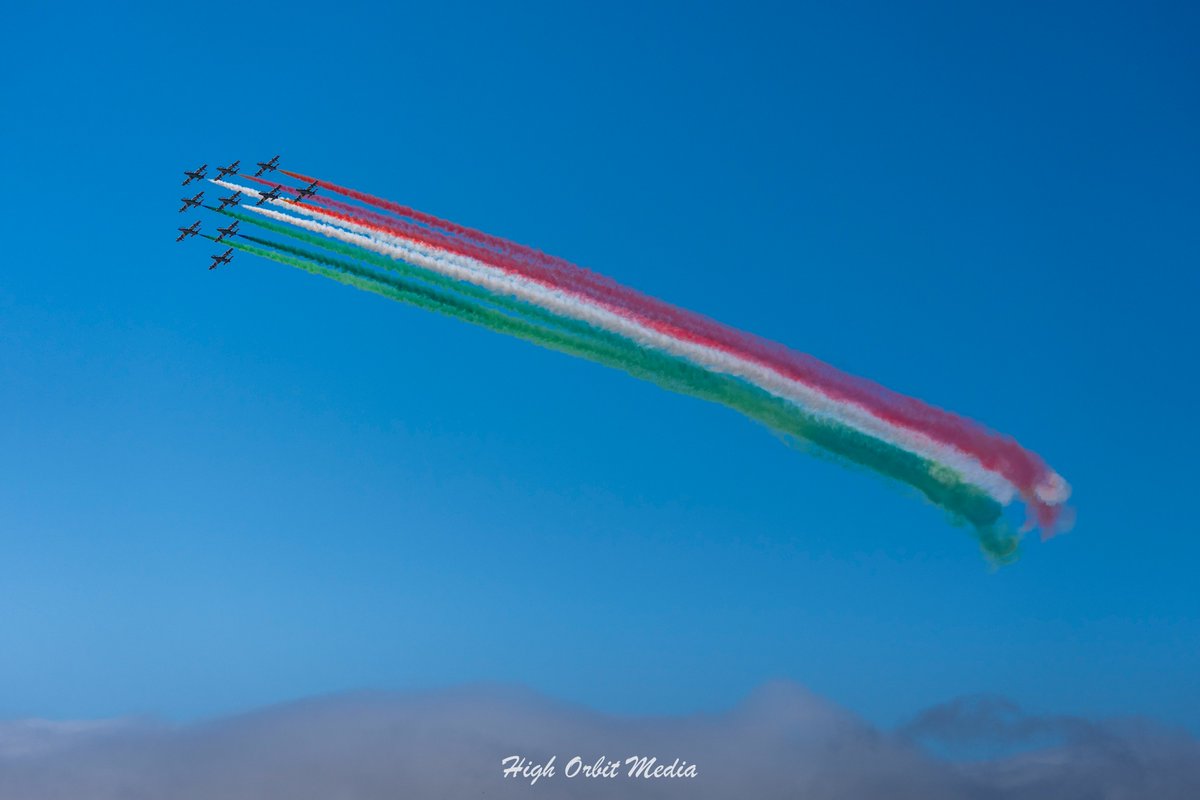 highorbitmedia's tweet photo. The Italian Air Force Demo Team, "Frecce Tricolori", leaving @montereyairport at about 3:30pm today heading to the weekend air show in #Sacramento.

@FrecceTricolori @SeeMonterey @CityOfMonterey

#freccetricolori #aviation #aviationphotography #aviationdaily #California https://t.co/fJZhGFDzQE
