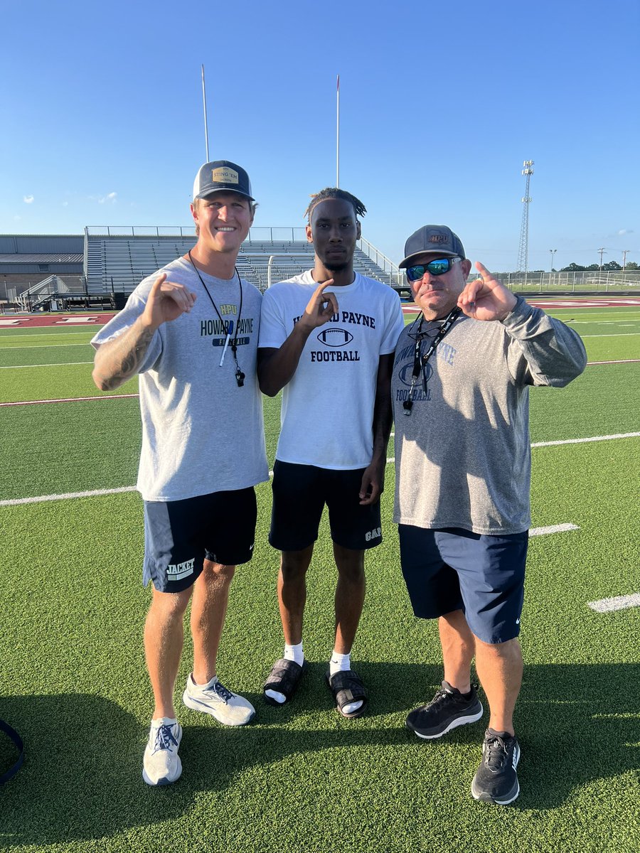 Ken’Trevyon Quinsey (@treyquinsey) on Twitter photo After a great conversation with coach @coachcarrollHPU I’m blessed to receive my first offer from the Howard Payne University <a href="/rashaun_woods/">Rashaun woods</a> <a href="/LionelWrenn/">Lionel Wrenn</a> <a href="/TracyBaldwin72/">Tracy Baldwin</a> <a href="/RicklanHolmes/">Ricklan Holmes♠️</a> After a great conversation with coach @coachcarrollHPU I’m blessed to receive my first offer from the Howard Payne University <a href="/rashaun_woods/">Rashaun woods</a> <a href="/LionelWrenn/">Lionel Wrenn</a> <a href="/TracyBaldwin72/">Tracy Baldwin</a> <a href="/RicklanHolmes/">Ricklan Holmes♠️</a>