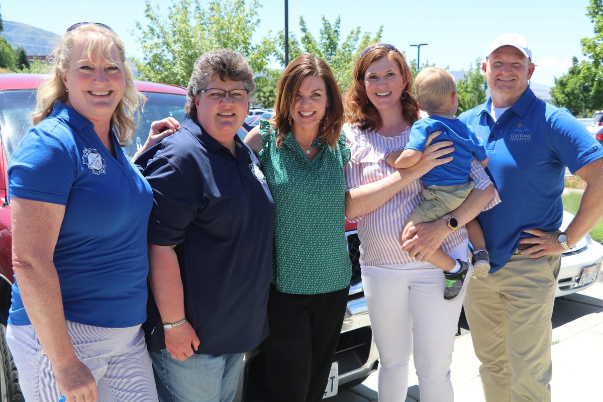 canyonsdistrict's tweet photo. Every meal Kathryn Myers has made in her 15 years of catering Canyons Board of Education events tasted as if love were the main ingredient. Her contributions to CSD and its schools don’t end there. We wish her well as she hangs up her apron to enjoy retirement. https://t.co/byKV9tPRt2