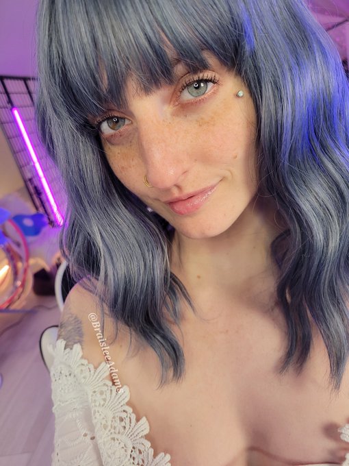 Online now! Come hang out with me! Link below https://t.co/aSYvECWHmZ<a href="/tag/dance"class="tags"><span>#dance</span></a><a href="/tag/hulahooper"class="tags"><span>#hulahooper</span></a><a href="/tag/hooper"class="tags"><span>#hooper</span></a><a href="/tag/flowarts"class="tags"><span>#flowarts</span></a><a href="/tag/flowartist"class="tags"><span>#flowartist</span></a>