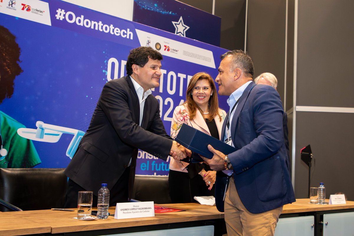 CorferiasBogota's tweet photo. Con la inauguración y entrega de distinciones, Estrella CEATH, finaliza la primera jornada de ferias.
¡Hasta el próximo 12 de julio disfrute de #Meditech y #Odontotech!
¡Los esperamos!
Construyendo el futuro de la salud y la odontología
https://t.co/RXPhdqKPCj https://t.co/UXJL80HGzy