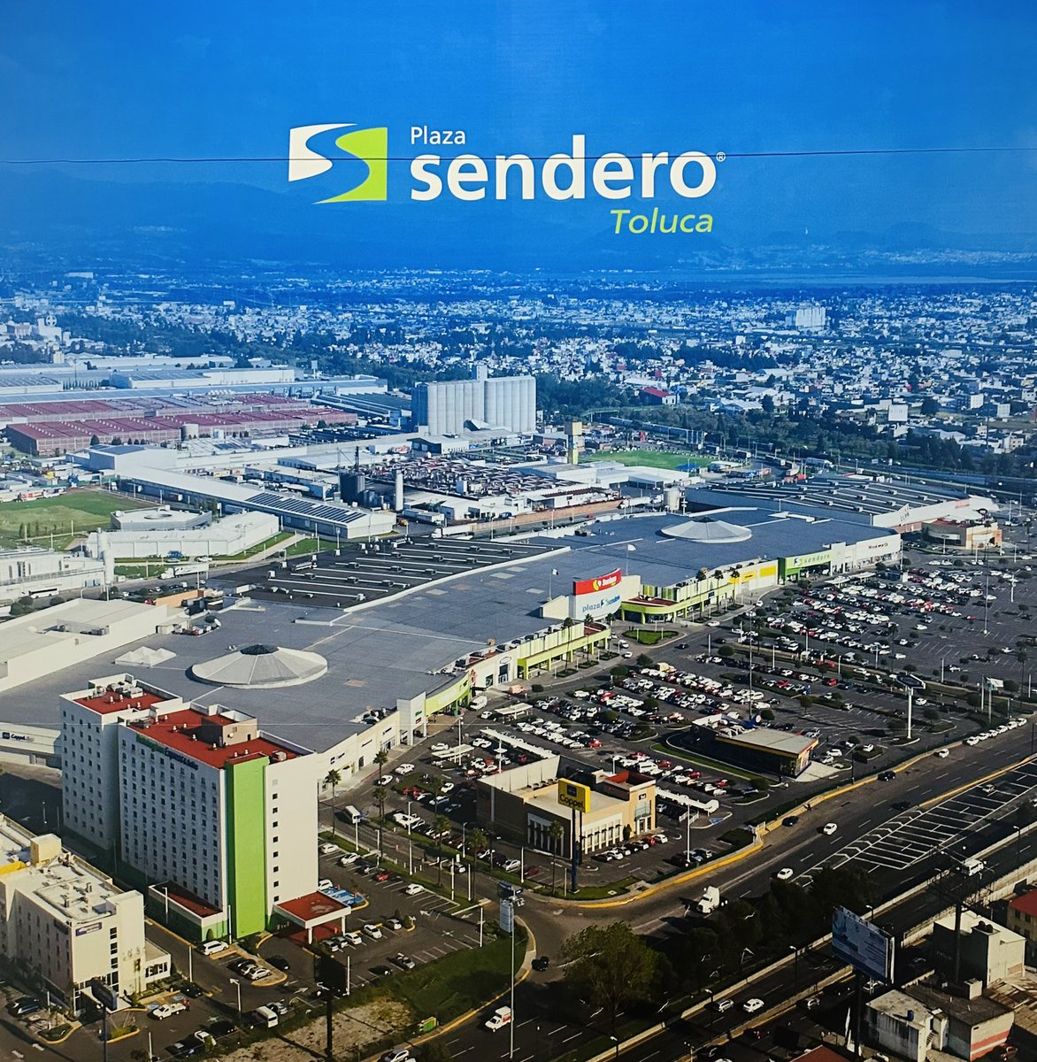 A_Palac10s's tweet photo. Cerramos una productiva jornada de trabajo en #Toluca supervisando el Cajero de Renovación de #Licencias de conducir de la @SEMOV_Edomex ubicado en Plaza Sendero.

 #ElPoderDeServir 🇲🇽🪪🇲🇽 https://t.co/IuhOykbqFe