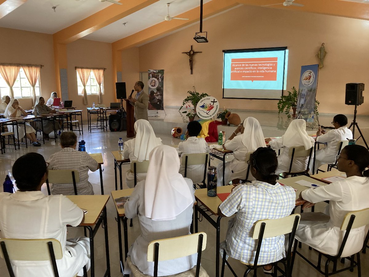 Liberta_Digital's tweet photo. 📍Fantino, Sánchez Ramirez

Impartimos conferencia sobre "Inteligencia Artificial y su impacto en la vida humana", dirigida a la Congregación de las Hermanas Mercedarias de esta localidad.
#LibertadDigitalRD #PorUnaNaciónDigital https://t.co/mP0IA9dfPJ