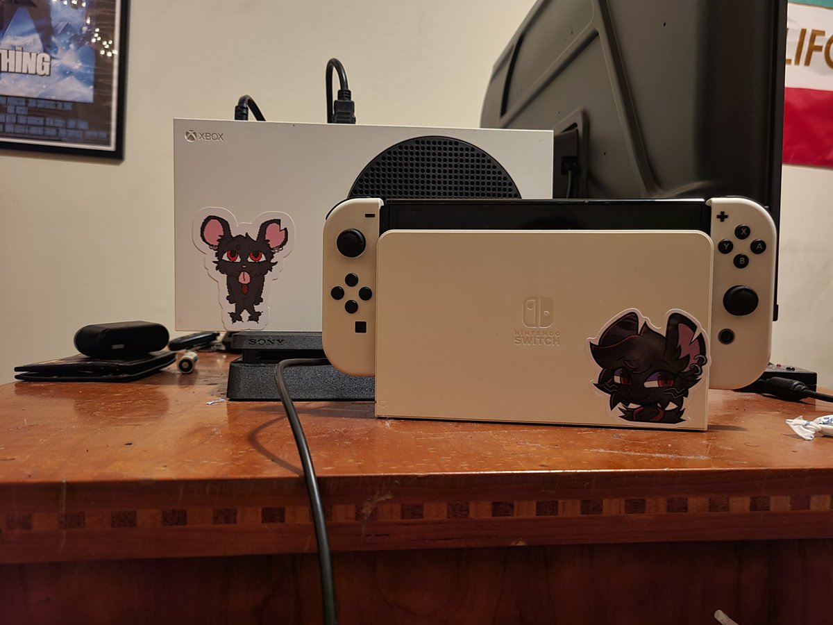 If I had a nickel for every rat girl sticker I have on a game console, I'd have 2 nickels @Shinotittt <a href="/slumberdoq/">Slumberdoq</a>