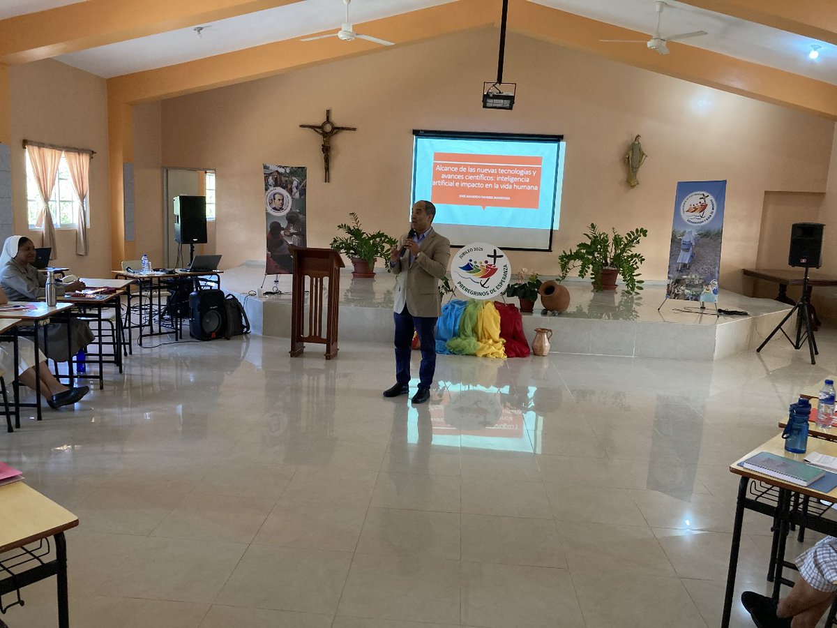 📍Fantino, Sánchez Ramirez

Impartimos conferencia sobre "Inteligencia Artificial y su impacto en la vida humana", dirigida a la Congregación de las Hermanas Mercedarias de esta localidad.
#LibertadDigitalRD #PorUnaNaciónDigital