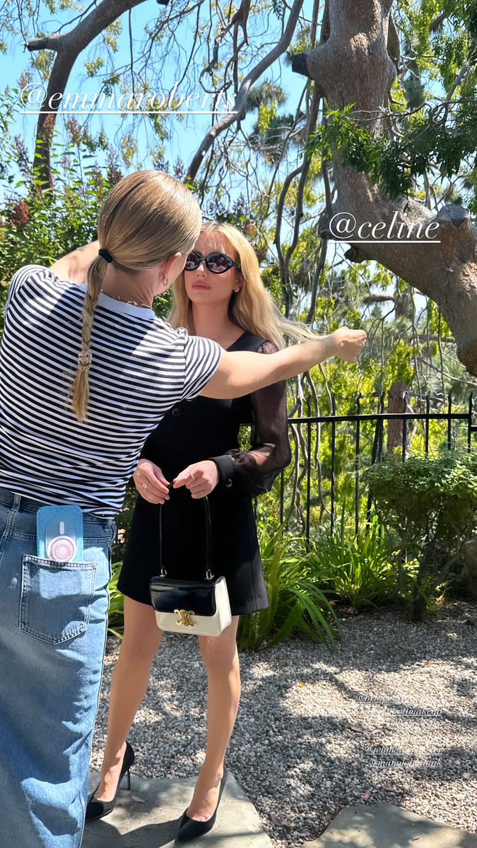 fabulous_emma's tweet photo. Emma will be making an appearance on @JimmyKimmelLive tonight, check local listings for time! #emmaroberts #actress #producer #mom #beauty #fashion #style #styleinspo #celine #jimmykimmel #KathrynHahn #peytonmanning https://t.co/DCoG3abyc3