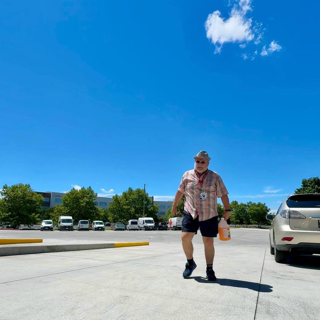 wooferSTL's tweet photo. worked 3 double routes this holiday weekend. lot of folks had #shittodo, so they needed some extra help. having no personal life, i pitched in. after running all over and picking up all the midday donations - none of the hospitals in western IL had put in an order - i took care… https://t.co/9qJR7TrRTc