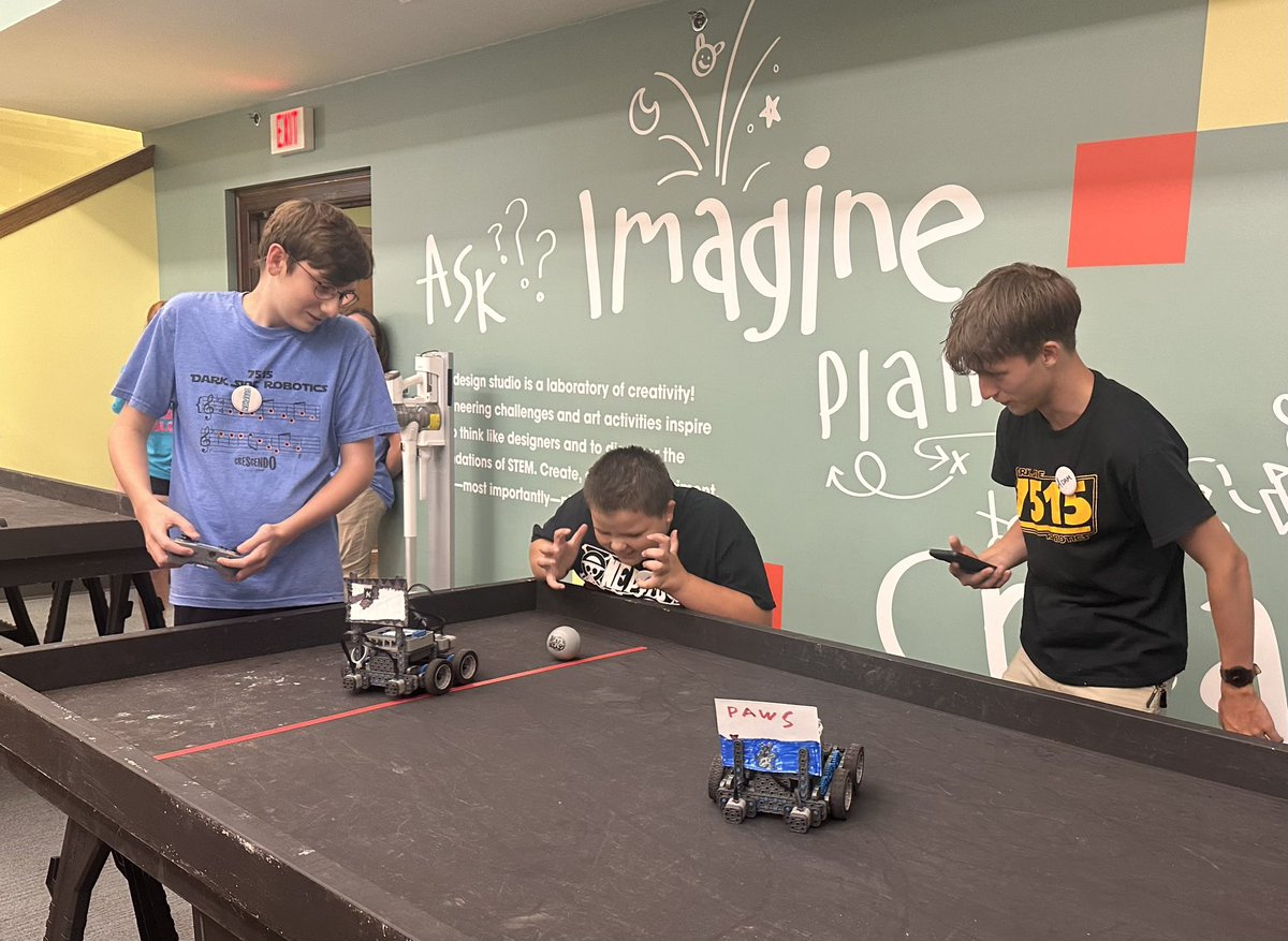 DarkSideRobots's tweet image. Day 2 of Dark Side Robotics’s Mid-Ohio Calley RoboCamp at Discovery World:
Campers competed in time trials and robot soccer with the base bots, then customized their bots with their own modifications and competed to see whose mods would your compete and hold up best!