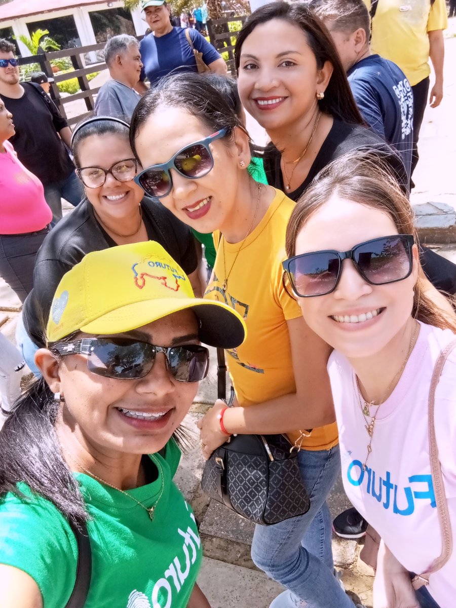 arlisf's tweet photo. Científicos e Innovadores del estado #Guárico con #Futuro 
Este 28 de Julio, Arriba en el Corazón ❤️ #VotaFuturo 
@movfuturoven @FuturoGuarico @Mincyt_VE @HectoRodriguez @Gabrielasjr @FundaciteGuaric @GMCiencia @cytdanmarys @ViceVenezuela https://t.co/pMtWzMLtXL