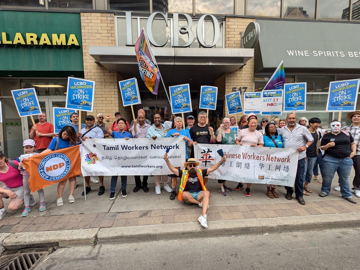 FaisalAHassan's tweet photo. Proudly standing in solidarity with @OPSEU and our labour partners! We fight not just for the 9,000 affected workers but for the $2.5 billion in revenues they generate, funding vital public services like healthcare and education in #Ontario! #ONpoli Special thanks to @OPSEU President JP Hornick, @JPHornick the Tamil, Chinese, Eritrean, Filipino, and Somali Workers Networks, and colleagues  @kristynwongtam and @JILLSLASTWORD for their support. Workers united will never be defeated! #TOPoli #Solidarity