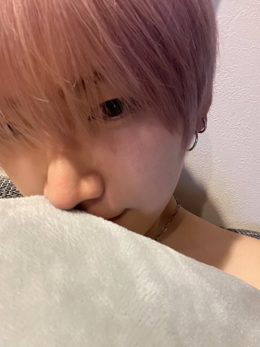 andteamtrans's tweet photo. 240710 Weverse #YUMA

“(kor) Have a sweet night❣️
(jpn) good night”

#andTEAM #앤팀 @andTEAM_members https://t.co/EbnSnk9TuR