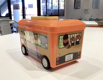 おはようございます！
ガーデンオアシス本日も元気に営業中です★
「クッキーバスケットレッサーパンダ」ご好評につき再入荷致しました☆中に2種類のクッキーが入ってます！
#GARDENOASIS #市川市動植物園