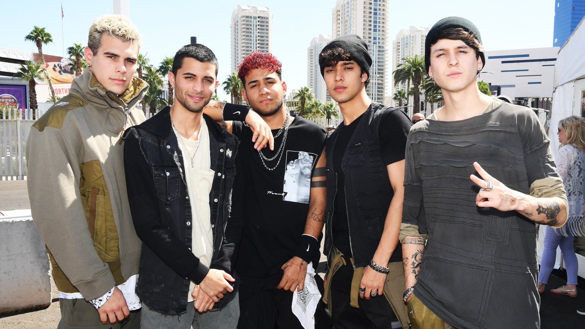 Thelupita16's tweet photo. ¿Cuántos años tenían cuando empezaron a seguir a los ex cnco?...🥺💗 https://t.co/83gwSHcVlt