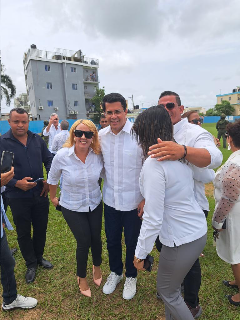 doddymusic's tweet photo. @nopierdo @PRM_Oficial @SanzLovaton @CarolinaMejiaG @DavidColladoM @luisabinader @ZaidaLovaton @raquelarbaje @SimonRo_driguez @JosePaliza @virgilio_feliz @iluminadam10 En todas las caravanas que participó MIGUEL DAVID COLLADO MORALES junto a nuestro presidente @luisabinader David era el segundo más aclamado, dejando claro que es el relevo original de nuestro líder y presidente Luis.  👉 @AnibalDiputado @CarlosRespinal 

Las bases aman a #ppdc28 https://t.co/YWkQCcZAoJ