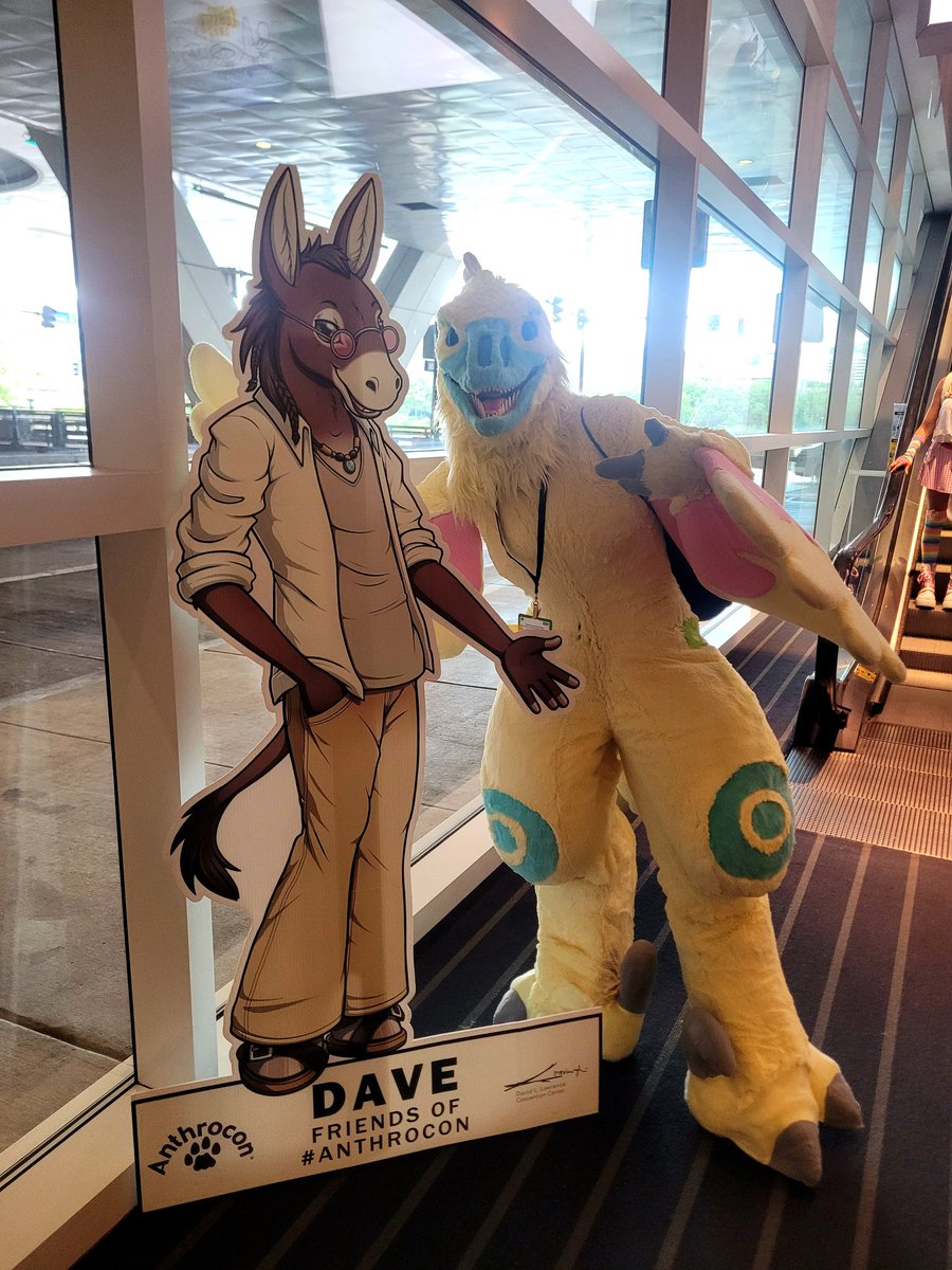 DigitRaptor's tweet photo. A few extra in-fursuit pictures I took at Anthrocon! Everyone in the photos were so sweet and friendly!  Already missing Anthrocon 😭🦖 https://t.co/1PECXvnvH3