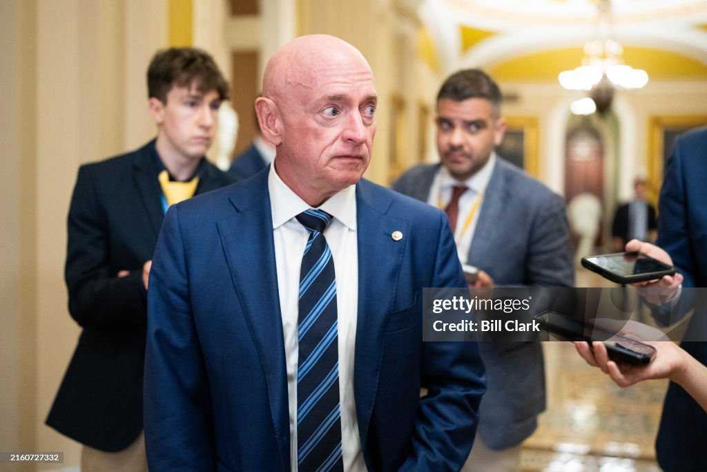 <a href="/Isa_marceles/">Isabelle Marceles</a> <a href="/A_Cunningham03/">Alex Cunningham</a> ate with those Kelly quotes