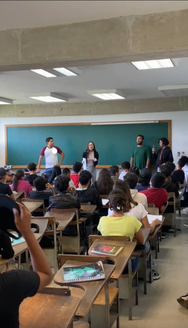 edwinf33's tweet photo. Este jueves daré mi último voto en la universidad para la FCE y no saben lo importante que es para mi que la universidad quede en manos de personas que así como yo, lo dan todo por la USB. 

Este jueves yo voto por @AbbeyRoadUSB https://t.co/Q0ruSHm258