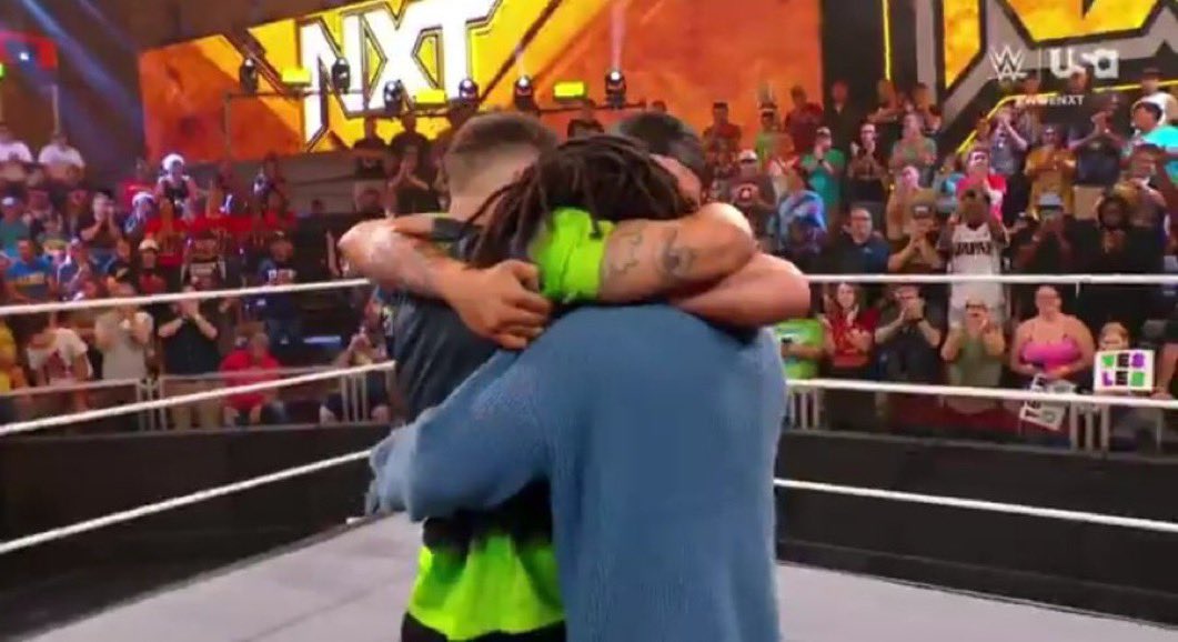 aegislasher_'s tweet image. Words cannot explain how I feel right now, only the video here can 🤭 #WWENXT #Rascalz #WesLee #WesSide #TNA #MSK