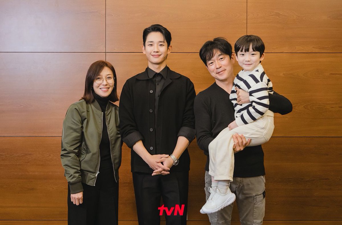 HaeinessGlobal's tweet photo. https://t.co/apKYgazUKm