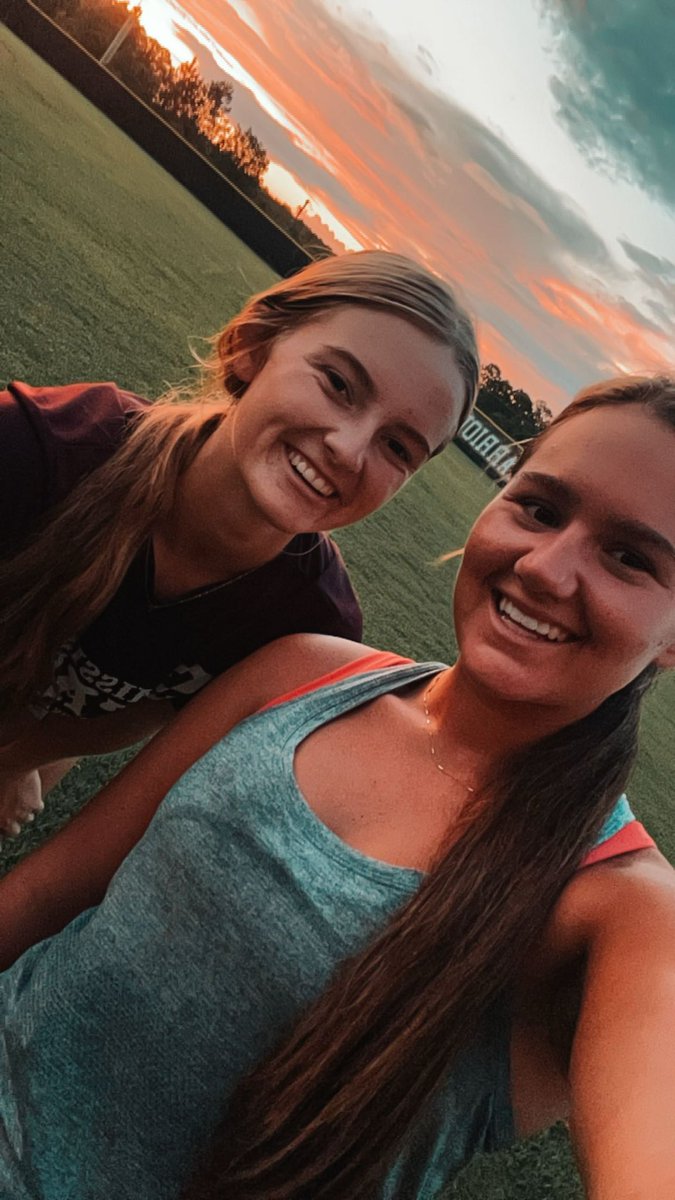 Talk about a FULL day! 

Morning Run ✅
Weights ✅
Bullpen ✅
 BP w/ <a href="/PiperRushing33/">Piper Rushing 2025</a> ✅

Grateful for a God who makes it possible to have beautiful days &amp; nights like these! 🤍