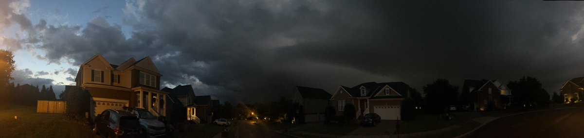 rdotjdot6's tweet photo. @NashSevereWx strange looking sky in Gallatin looking north. https://t.co/Wh4moxjcBb