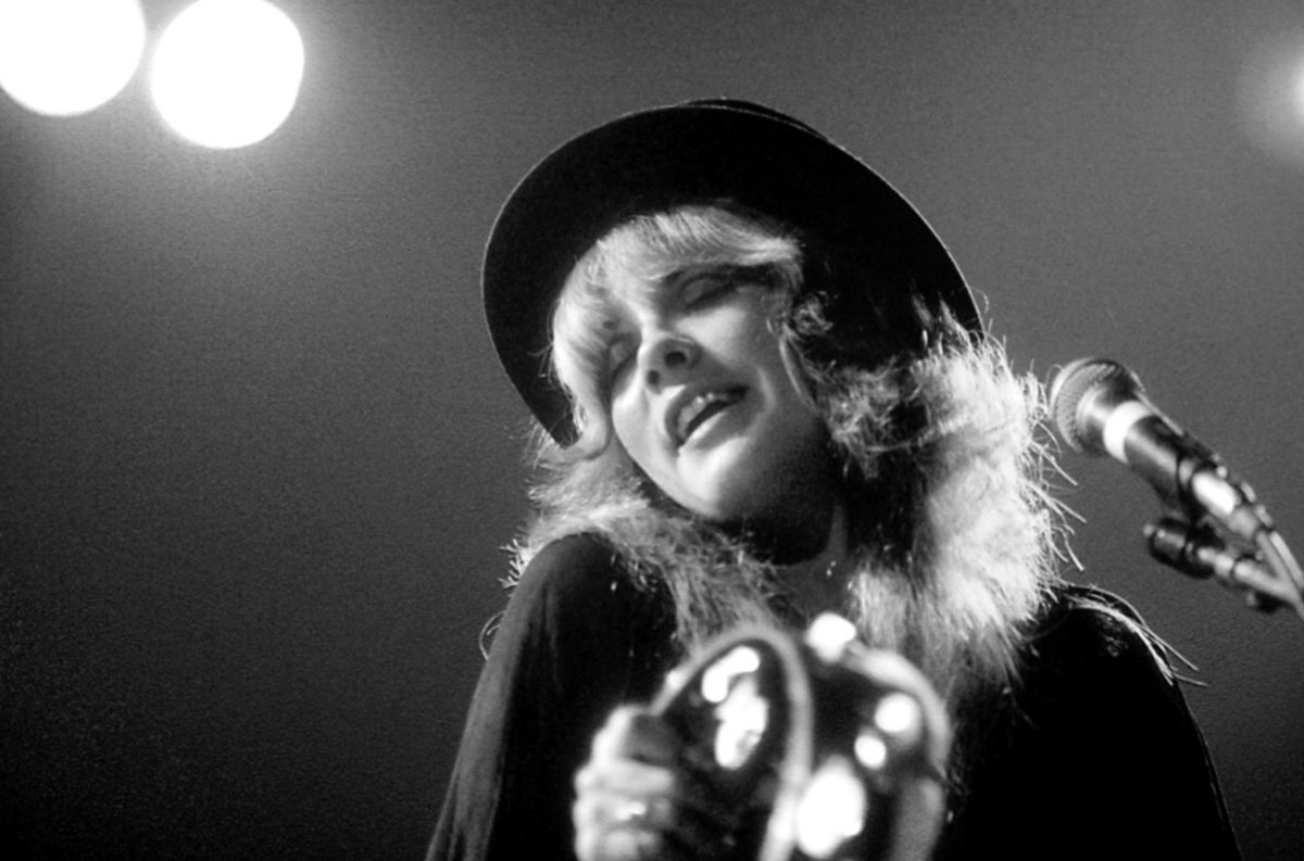 StevieInPhotos's tweet photo. Stevie Nicks, Fleetwood Mac Tour, 1975 https://t.co/cMTwhdLStk