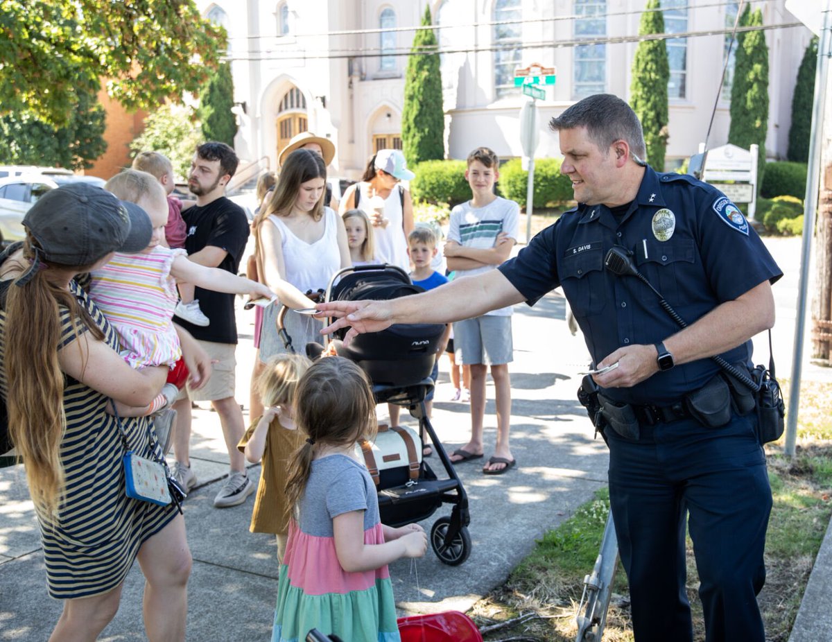 Oregon City Police tweet media