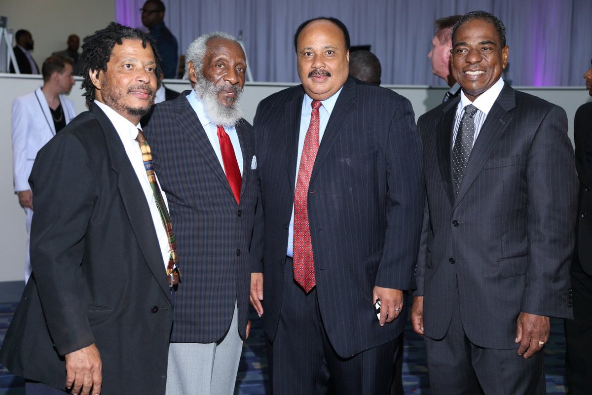 OrangeVo40's tweet photo. I’m so sorry to learn of the passing of Keith Silver, a true soldier and dedicated servant for humankind. May Brother Silver rest in peace. A tremendous loss in the struggle for true civil rights and equality for all.@VOrangeDC @OrangeVo40 @VincentOrangeDC https://t.co/EN0cCKynUo