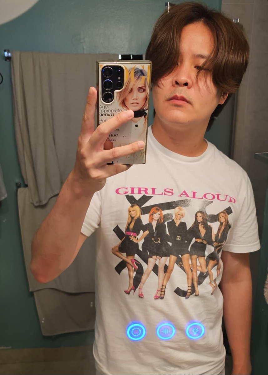 peternluong's tweet photo. @GirlsAloud someone at work thought this was a @spicegirls shirt... American problems... https://t.co/b4YvU4RsYb