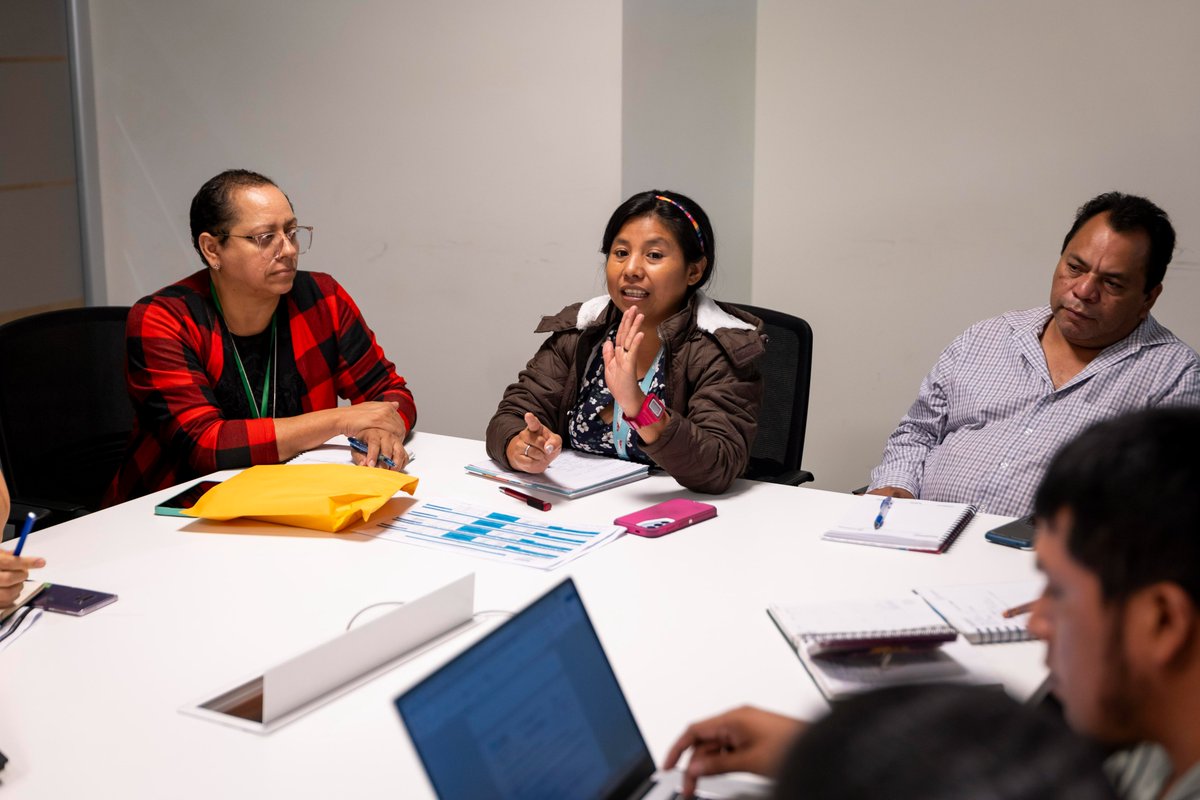 Sedesolhn's tweet photo. La Dirección de Coordinación Intersectorial sostuvo una reunión con el @INE_Honduras y direcciones #CONAPOA y el Observatorio de Desarrollo Social (ODS), de la @Sedesolhn, para socializar el proceso del Censo Población y Vivienda dirigida a pueblos originarios y afrohondureños.📉 https://t.co/5aGMbF5qmR