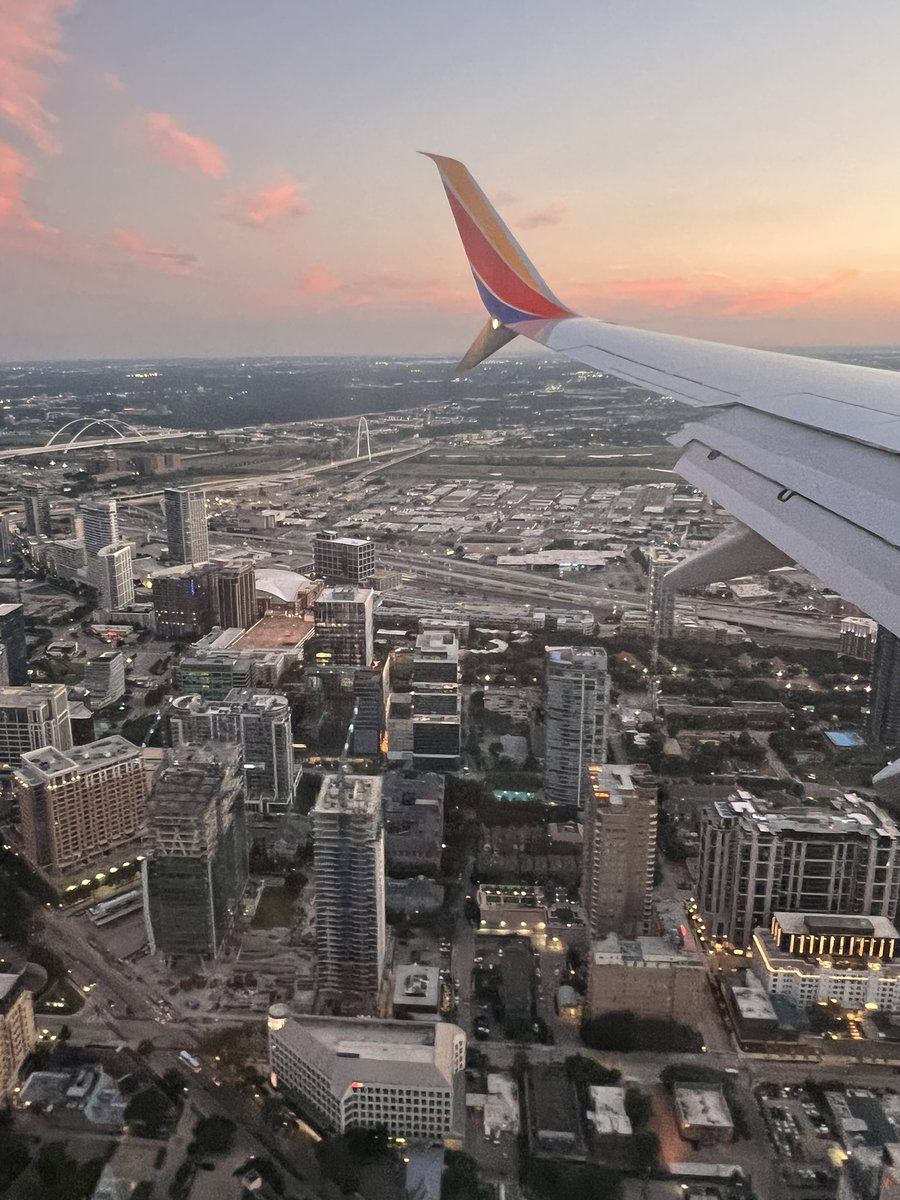 cherryredawsten's tweet photo. hello dallas!!!! https://t.co/FjrBI0vw8H