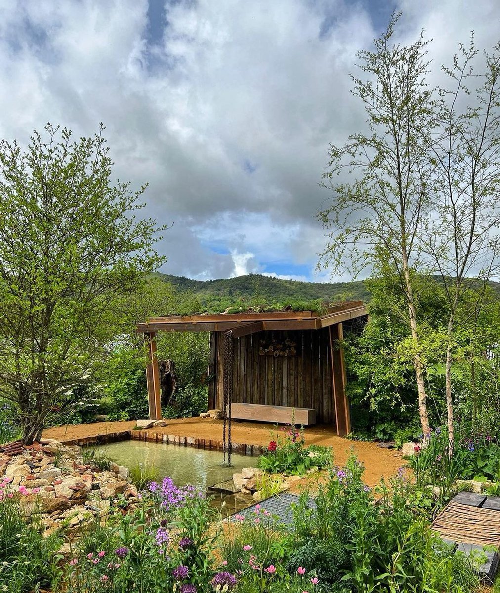 Green Roof Organisation (GRO) (@roofgro) on Twitter photo A garden shelter with a #greenroof part of the gold medal winning garden at the 2023 <a href="/MalvernShows/">RHS Malvern Spring & Autumn Shows</a> by Oxford Garden Design Ltd. A garden shelter with a #greenroof part of the gold medal winning garden at the 2023 <a href="/MalvernShows/">RHS Malvern Spring & Autumn Shows</a> by Oxford Garden Design Ltd.