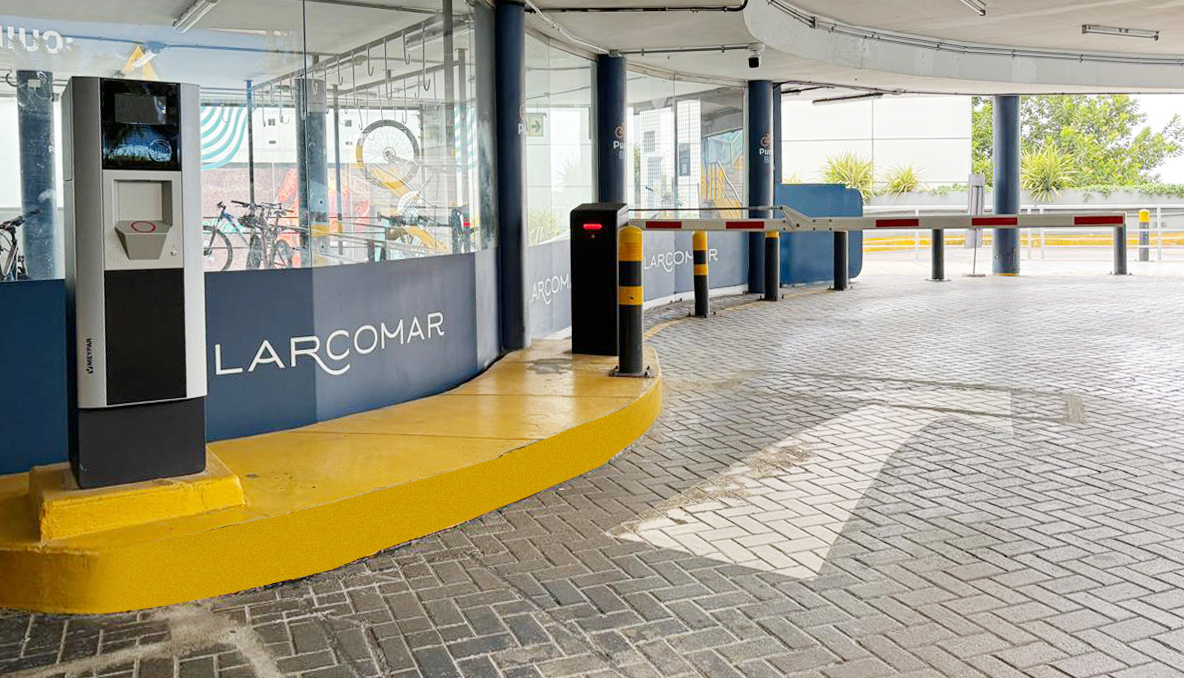 Meypar's tweet photo. Making progress in Peru, this time working in Larcomar with Parque Arauco, operator of some of the most prestigious shopping centers. Our gratitude to Parque Arauco for its confidence in #Meypar's solutions, also present in MegaPlaza Independencia, Chimbote and Molina! https://t.co/onMWVnT5nQ