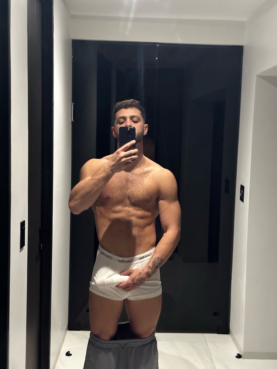 say 'hi' if you're bigger than 3 inches