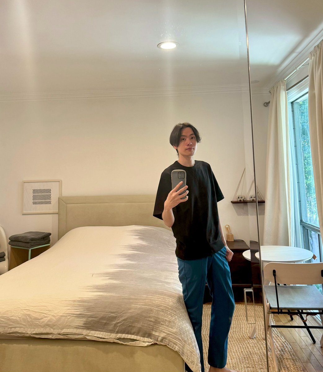 Jayeblue_PJT's tweet photo. Chill time in the room🏝️
#room #lovelyvibes
#jayeblue #ロッコル #fyp https://t.co/rNYB23nJcT