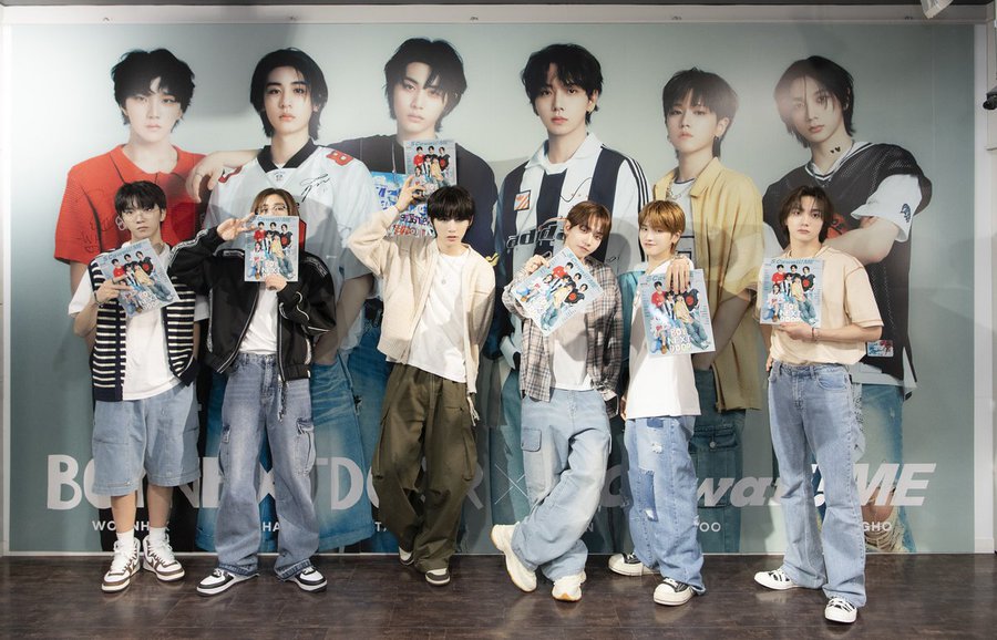 TOWER_Shibuya's tweet photo. 【#BOYNEXTDOOR】

メンバーの皆さんからパネルにサインをいただきました🥰

『S Cawaii! ME 2024 SUMMER』大型パネル展開催中！
【場所】渋谷タワーレコード５階
【期間】～7/15（月）まで

#BND #보이넥스트도어
#BOYNEXTDOOR_AND #AND
#BOYNEXTDOOR日本デビュー
@BOYNEXTDOOR_JP
#タワ渋kpop https://t.co/aFwrJPyuVM