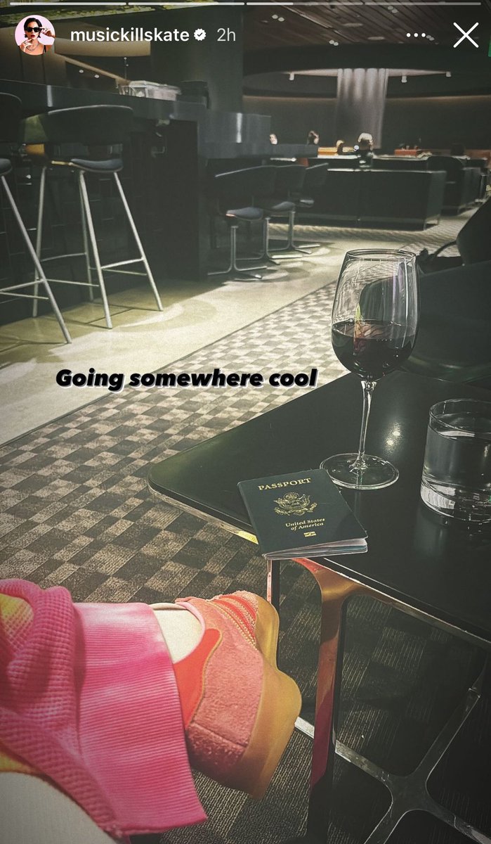 HousewivesHub's tweet photo. Katie Maloney is going to Fiji !!!!! I’m assuming to see Ariana! Maybe she will be in a love island episode?? 😏 https://t.co/ngZHdrnykr