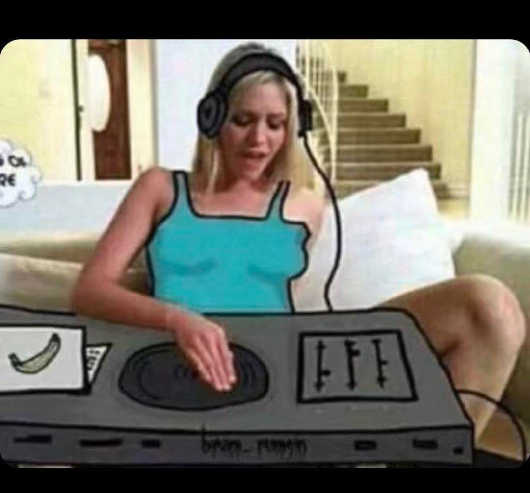 SkylarBanks2025's tweet photo. If you ever need me to drop a track, spit on a clit or whatever.. let me know.. I'm good with my fingers 👑 #dj #party #spins #turntables #BamBam #uneno #parishiltonturnstables #partyinmypants #PartyOfWomen #paris #notmyphoto https://t.co/gcpTcprfB7
